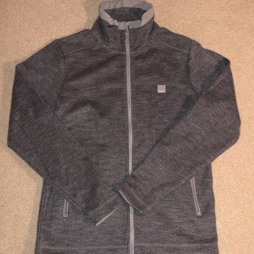 Like New! Bench Men’s Zip Sweater